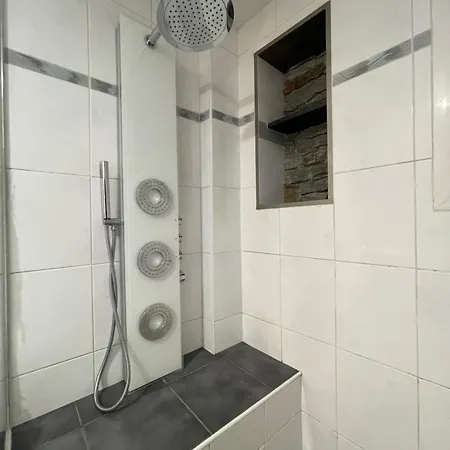 3 A La Meme Adresse Apartment *